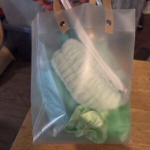 Hobby Lobby Bath Accessory Set in Green and Cream
